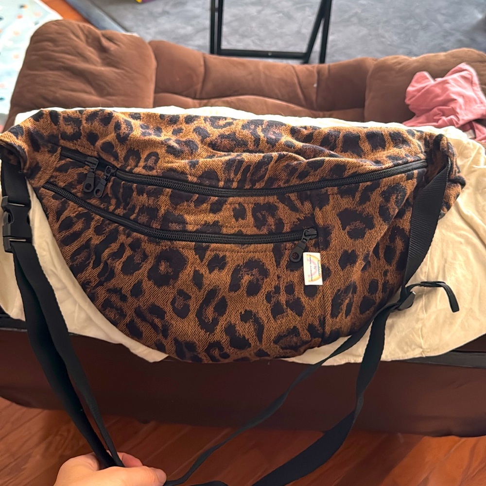 Artipoppe leopard mania belt bag